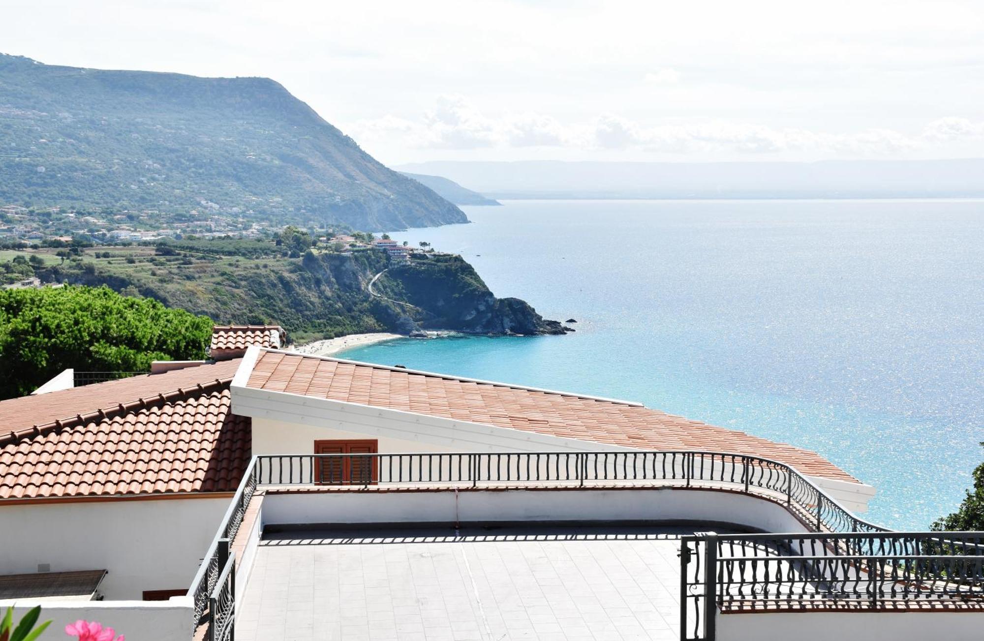 Calabria Beach Villa'S Capo Vaticano Kültér fotó